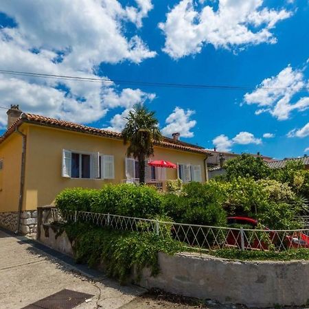 Apartment Dvorska Криквеница Екстериор снимка