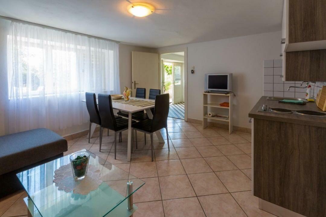 Apartment Dvorska Криквеница Екстериор снимка